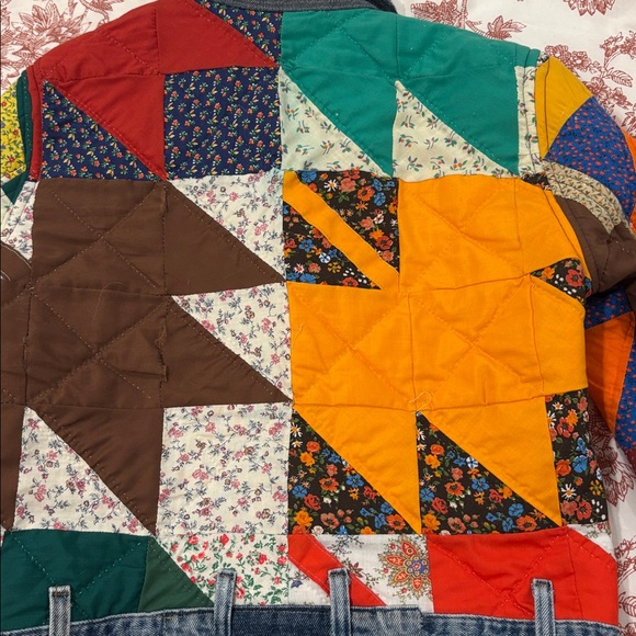 Upcycled Vintage Quilt and Carhartt Denim Jacket - Picture 4 of 12